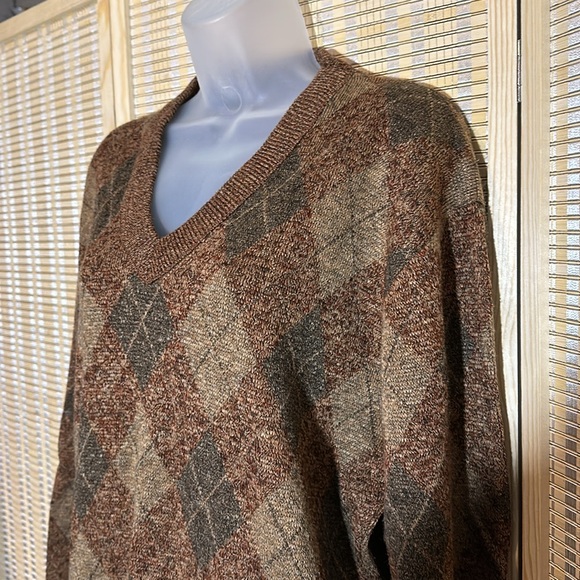Vintage 1970s? Shades of Brown Faded Plaid Sweater Preppy Collegiate No Tags - Picture 4 of 16